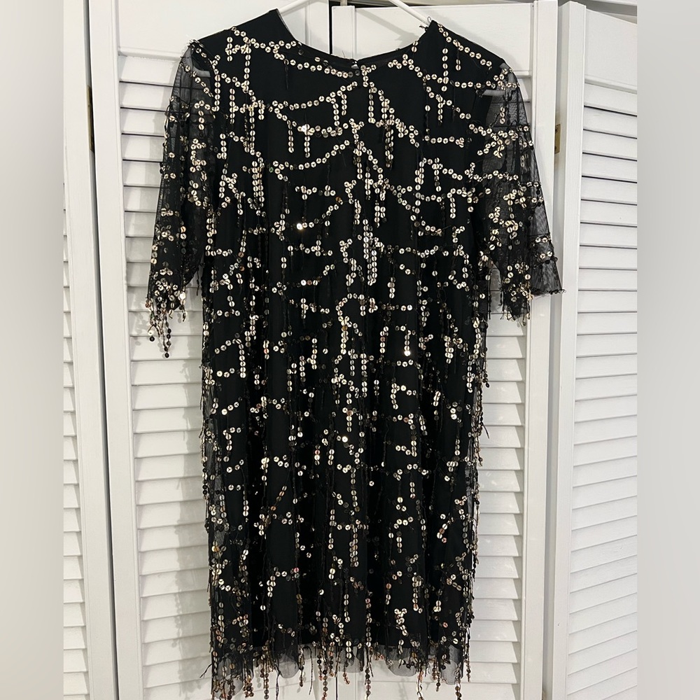 Zara Black & Gold Sequin Short Sleeved Dress